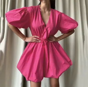 European and American Lantern Sleeve Mini Flare Dress – Sexy Pleated V-Neck A-Line for Romantic Evenings & All-Day Style