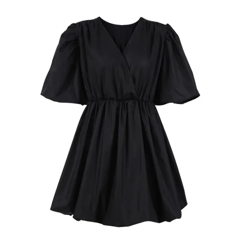 European and American Lantern Sleeve Mini Flare Dress – Sexy Pleated V-Neck A-Line for Romantic Evenings & All-Day Style